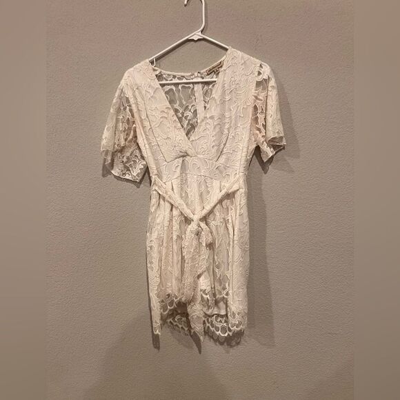White Romper Small - Picture 1 of 1